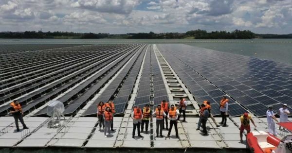 Experti Paraguayan navštívia brazílsku plávajúcu solárnu rastlinu, aby túto technológiu použili v Itaipú - Mercopress