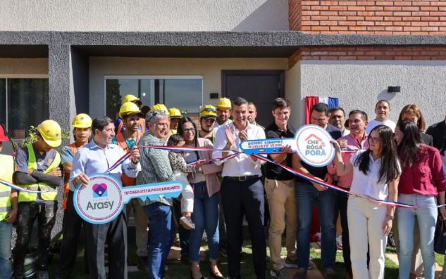 Vláda dodáva 10 domov a poukazuje na 200 000 - Power - Digital Diario