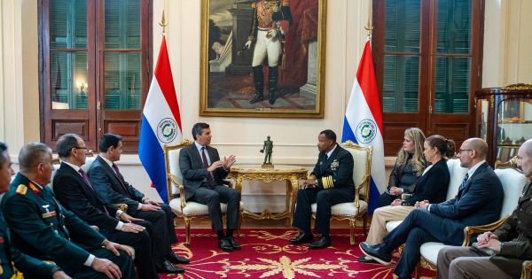 Peña sa koná kľúčové stretnutie s admirál Holsey - Mercopress